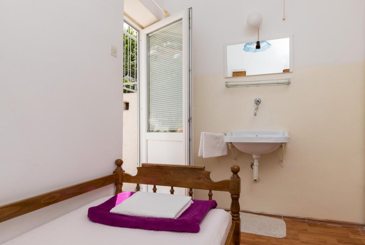 Guest house Bradas