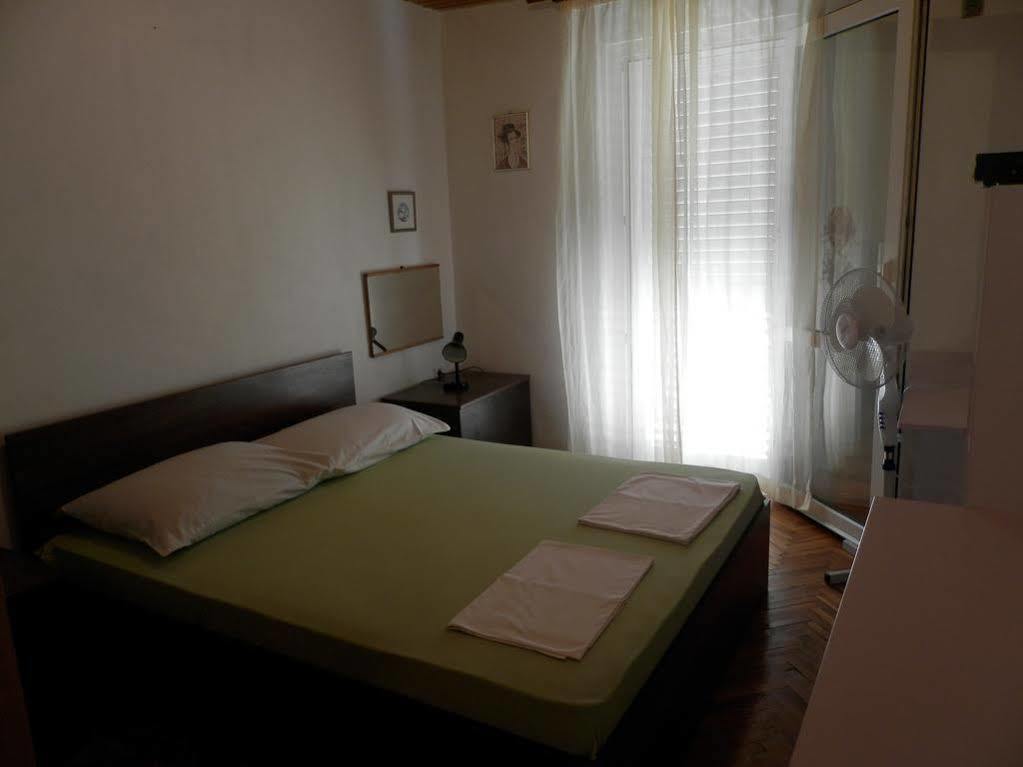 Bradas Guest house